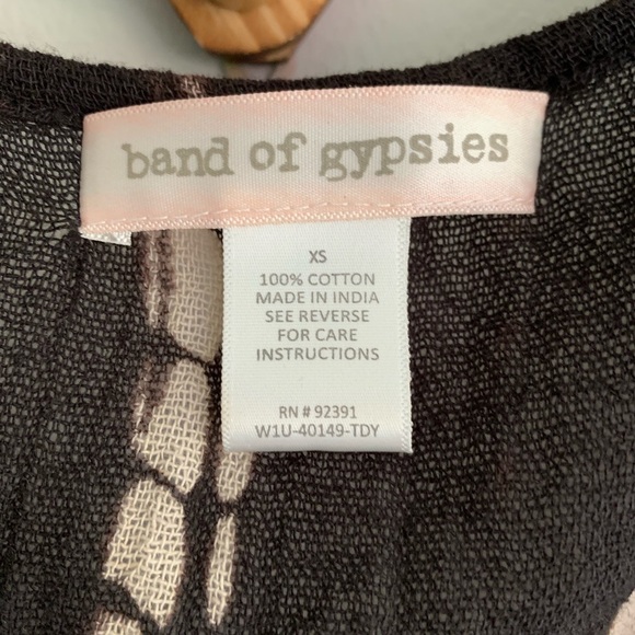 Band of Gypsies Tie Dye Romper - Picture 6 of 7